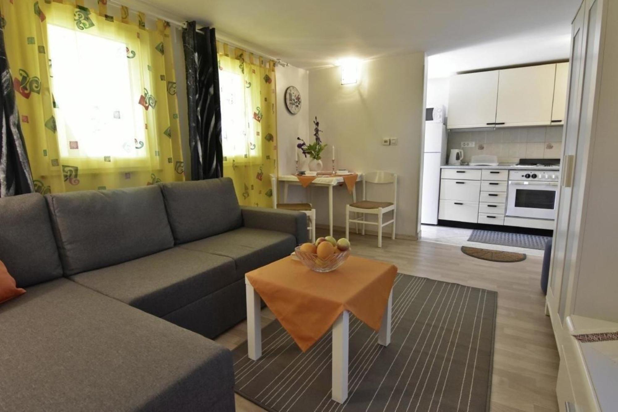 Klimatisierte Wohnung In Savudrija Mit Grill, Garten Und Terrasse Bašanija Exterior foto